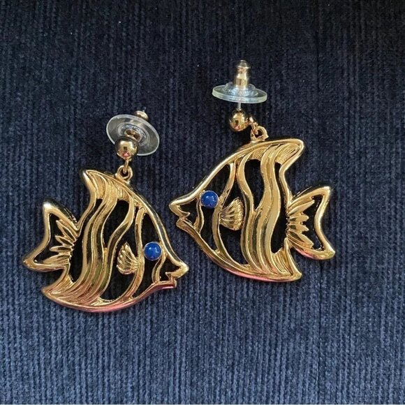 Vintage AVON "Two Fish" Gold Tone Dangle Earrings with Blue Eye Accent - Picture 1 of 9